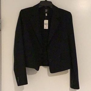 BRAND NEW Barney’s New York Cropped blazer